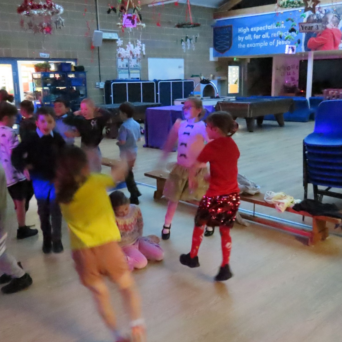 St Luke's CofE Primary School - Dancing All the Way Christmas Disco Fun
